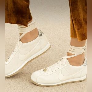 Nike classic Cortez ALC snakeskin blush 8.5